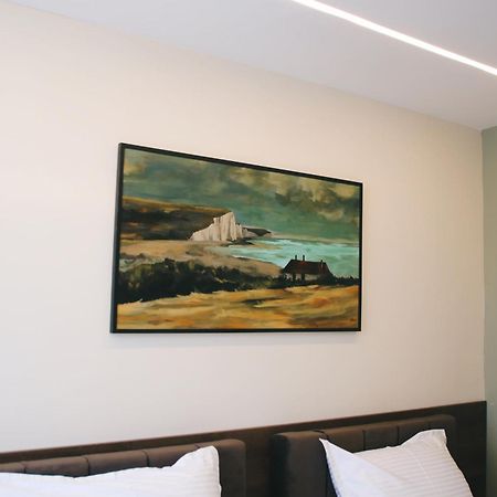 Hotel Rozafa Suhareke Luaran gambar