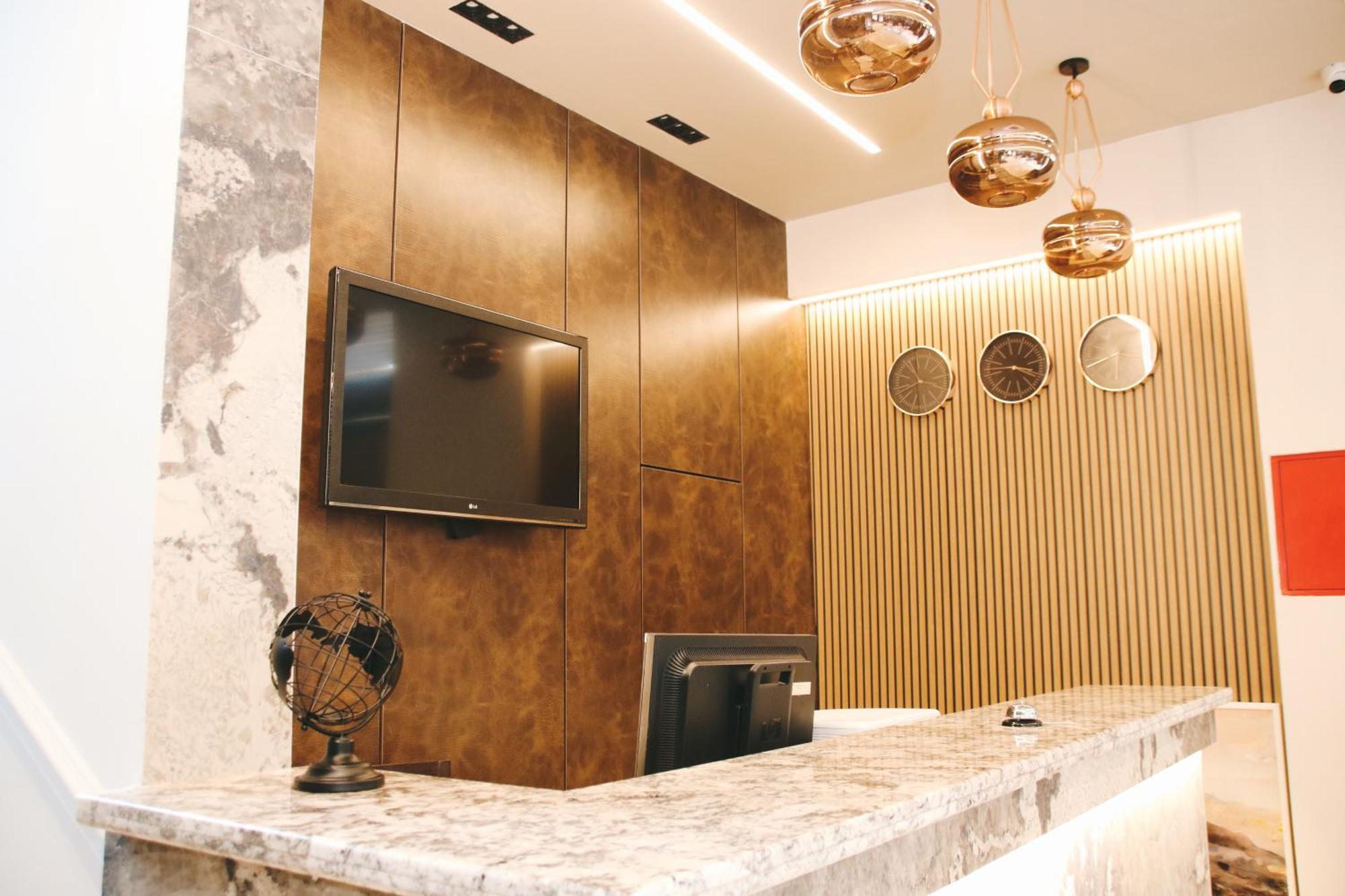 Hotel Rozafa Suhareke Luaran gambar